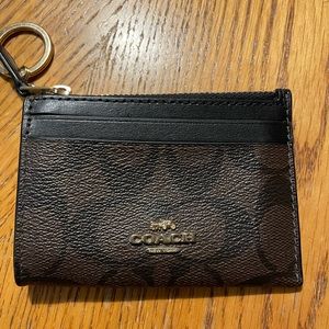 Coach zippered card case